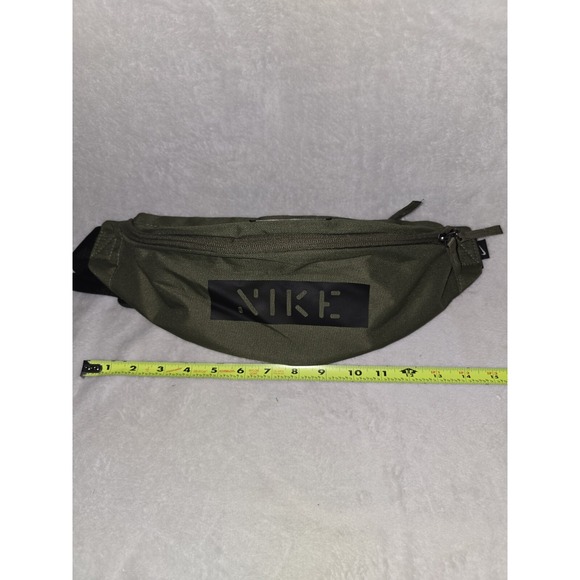 Nike Adjustable Hip Pack Waist Fanny Bag Army Green - Picture 2 of 6